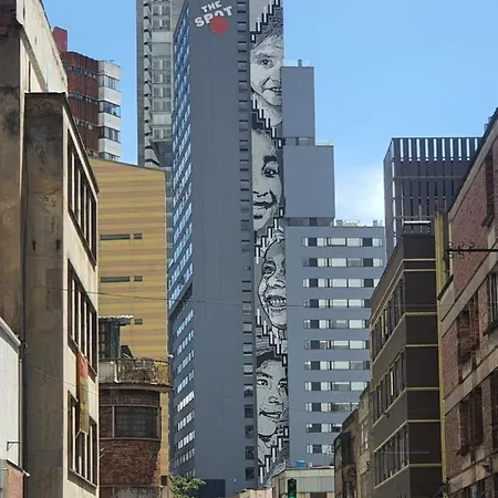 Acogedor Apartamento Centro Bogota Edificio Torre Barcelona Vista Monserrate Al Lado The Spot Exterior photo